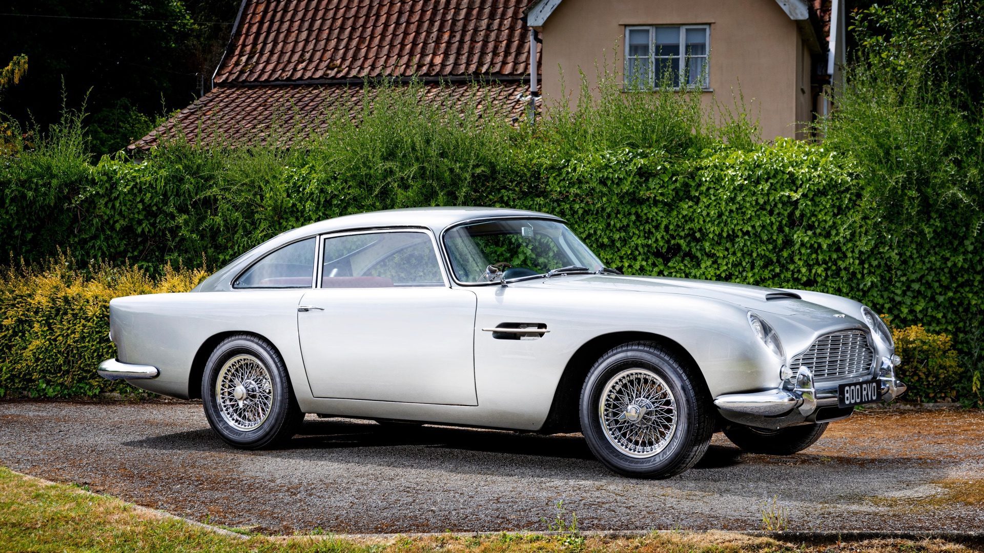 1963-Aston-Martin-DB4-%E2%80%98Series-V-Vantage-Sports-Saloon.jpeg