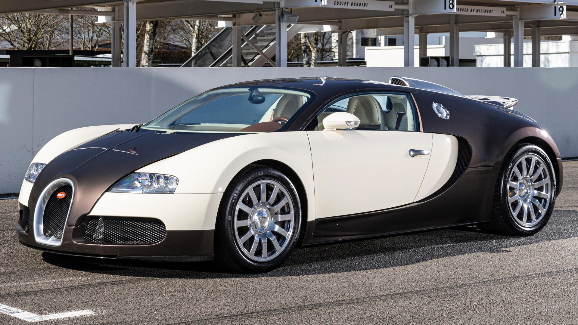 2007-Bugatti-Veyron-Coupe-16.4.jpeg