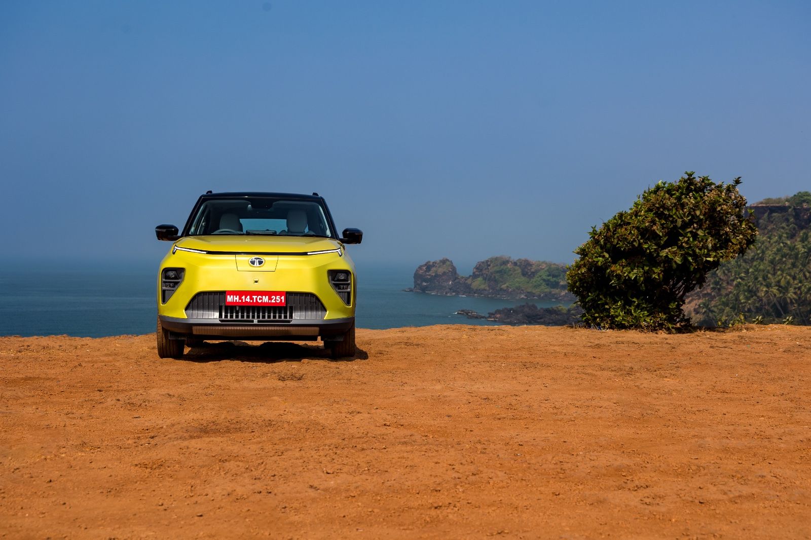 2026 Tata Punch EV faclift front static