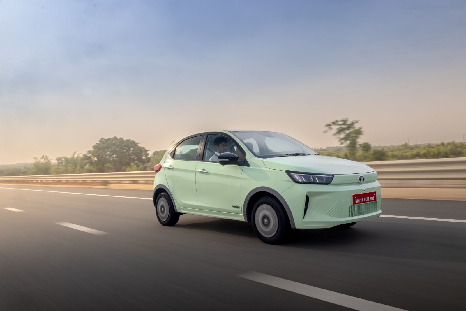 2026 Tiago EV tracking 4