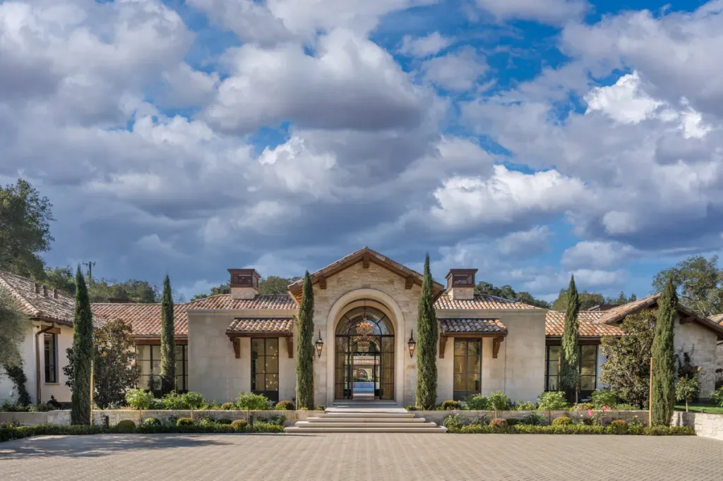 890-Mountain-Home-Rd-1-HDR-Edit-LR.webp