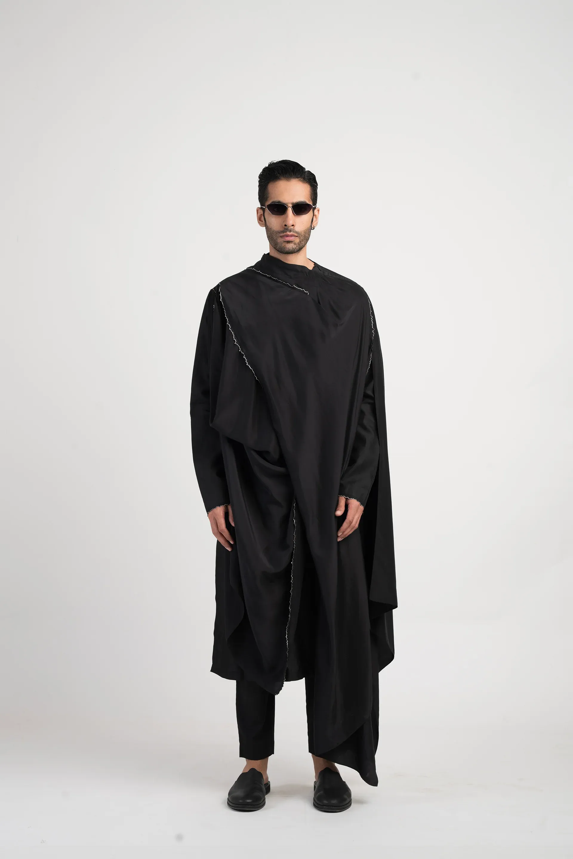 Antar-Agni Monk Kurta-1.webp