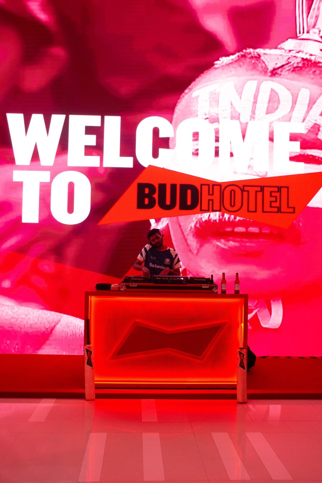 Bud X Hotel