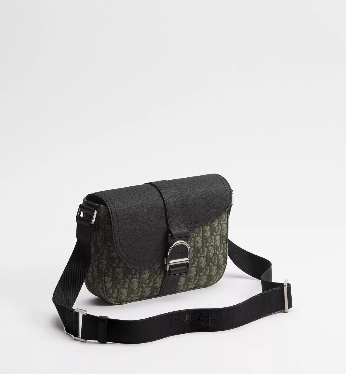 Dior_Saddle_Heritage_Messenger_Bag_upscaled Large.jpeg