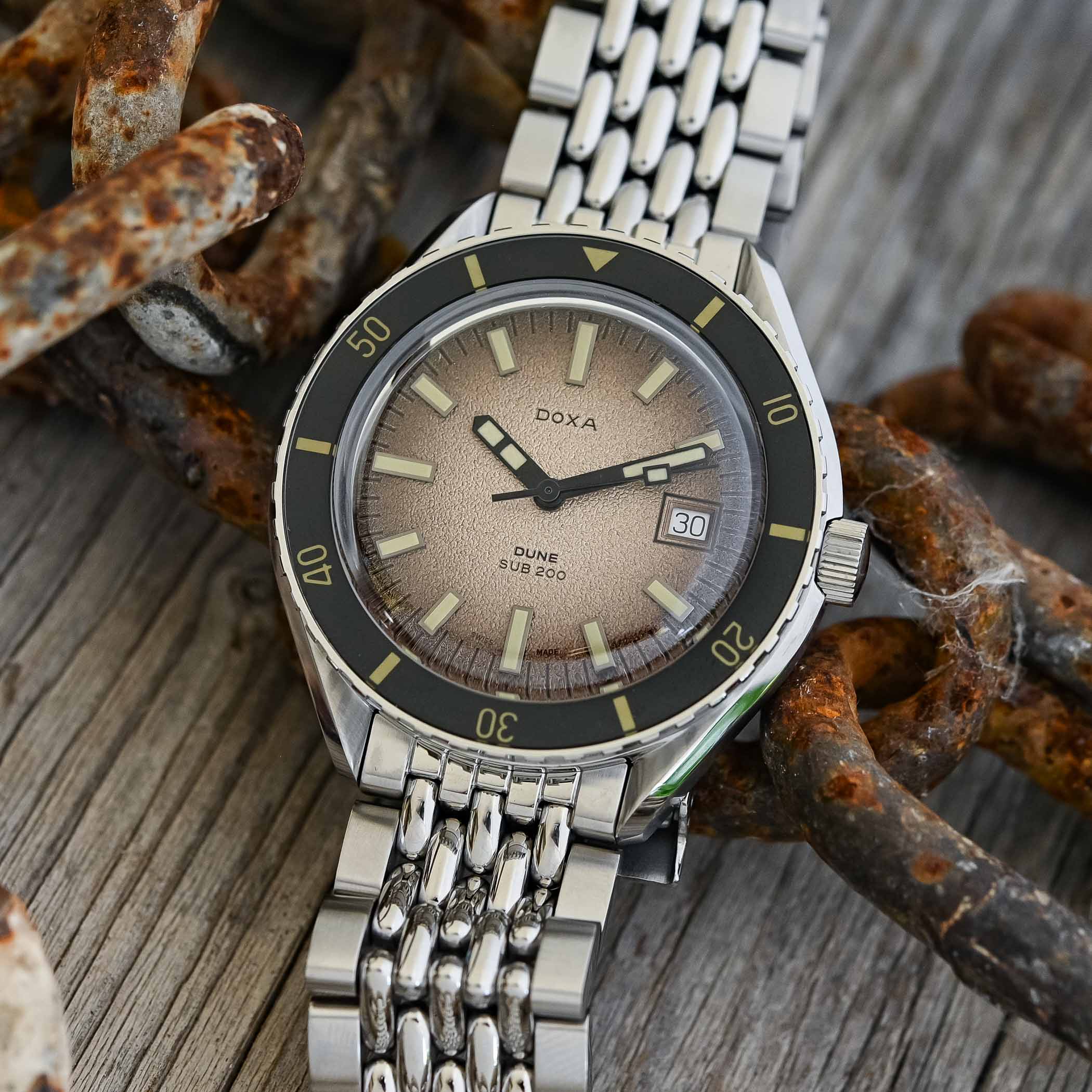 Doxa-SUB-200-Dune-Art-of-Time-edition-review-7.jpg