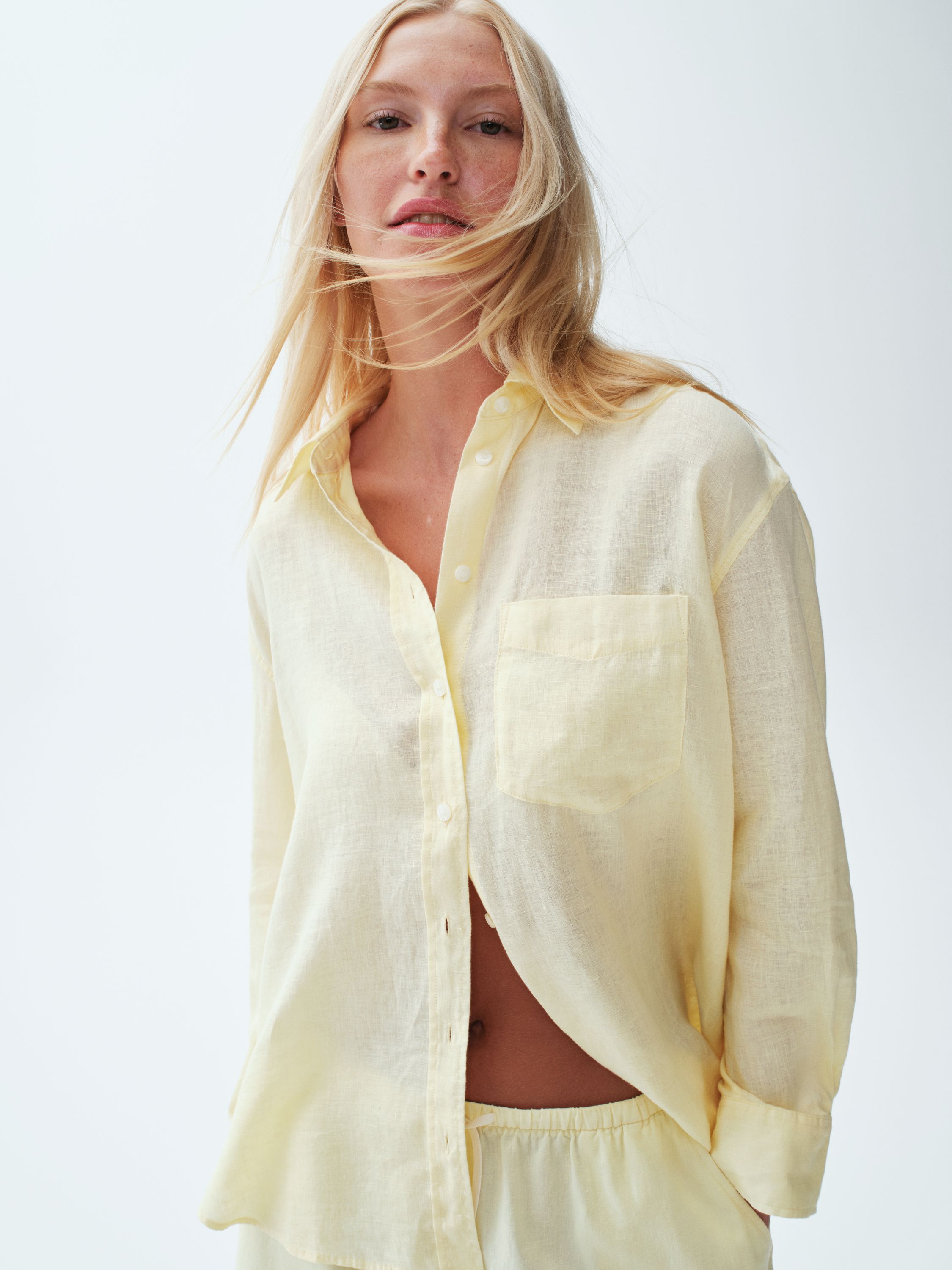 GAP_Relaxed Fit Collared Shirt_₹4,499.jpg