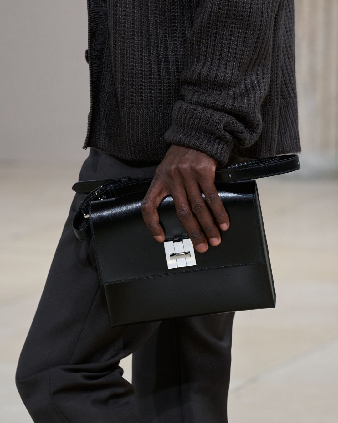 HERMES_MRTW_SHOW_AW25_DETAILS_ARMANDOGRILLO_45_40.jpg