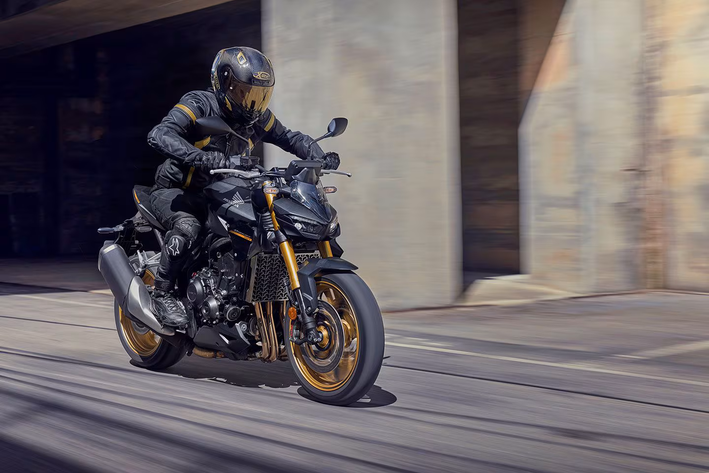 Honda CB1000 Hornet .avif
