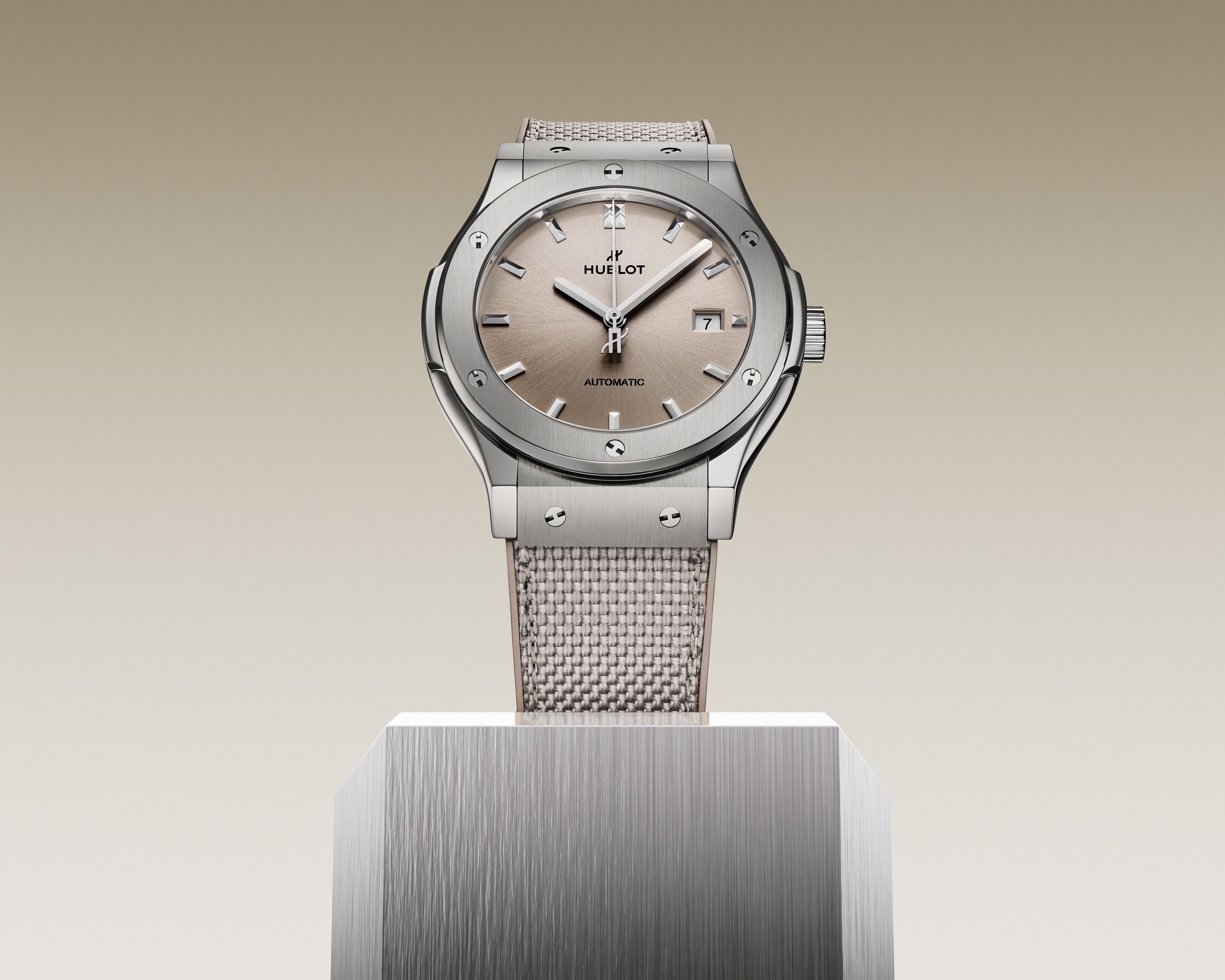 Hublot Classic Fusion Essential Taupe E Commerce Edition 542.NX.4610.NR.HEC25(1).jpeg