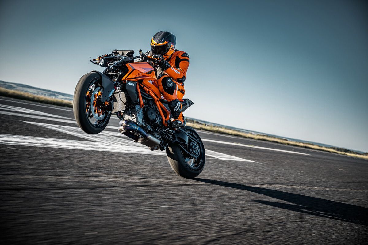 KTM 1390 Super Duke R  .jpg