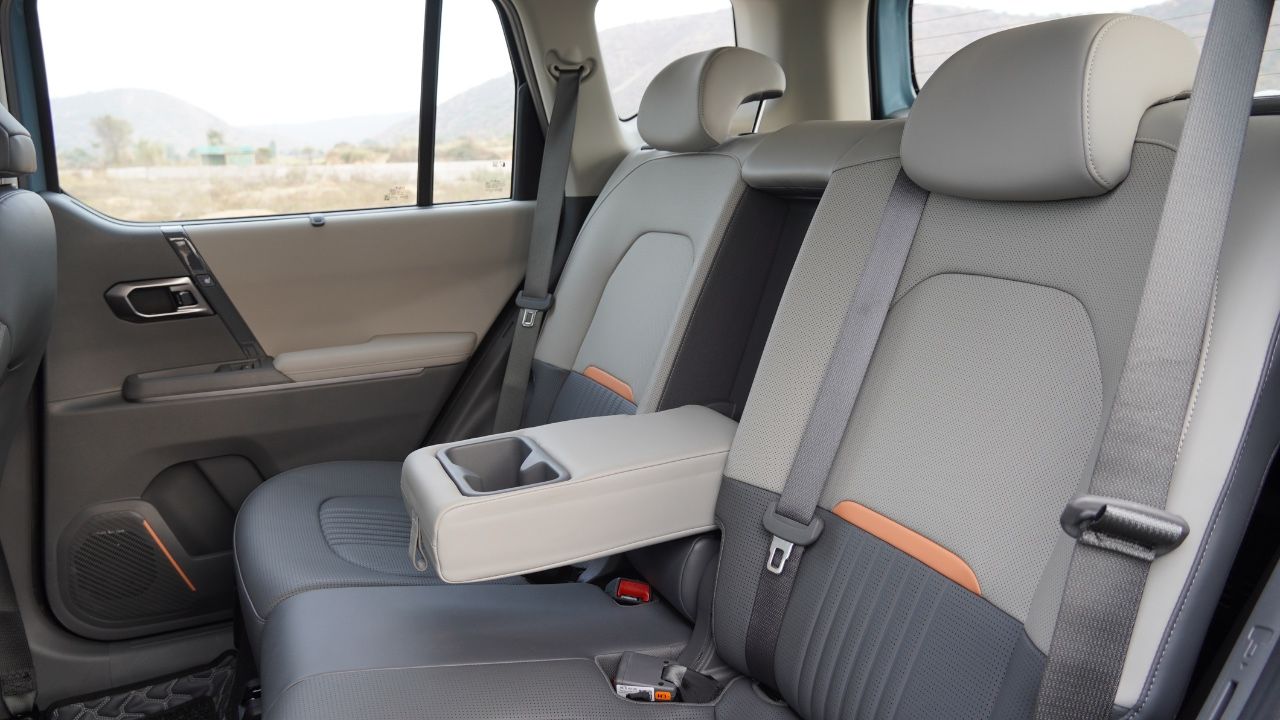 Kia Syros rear seats road trip