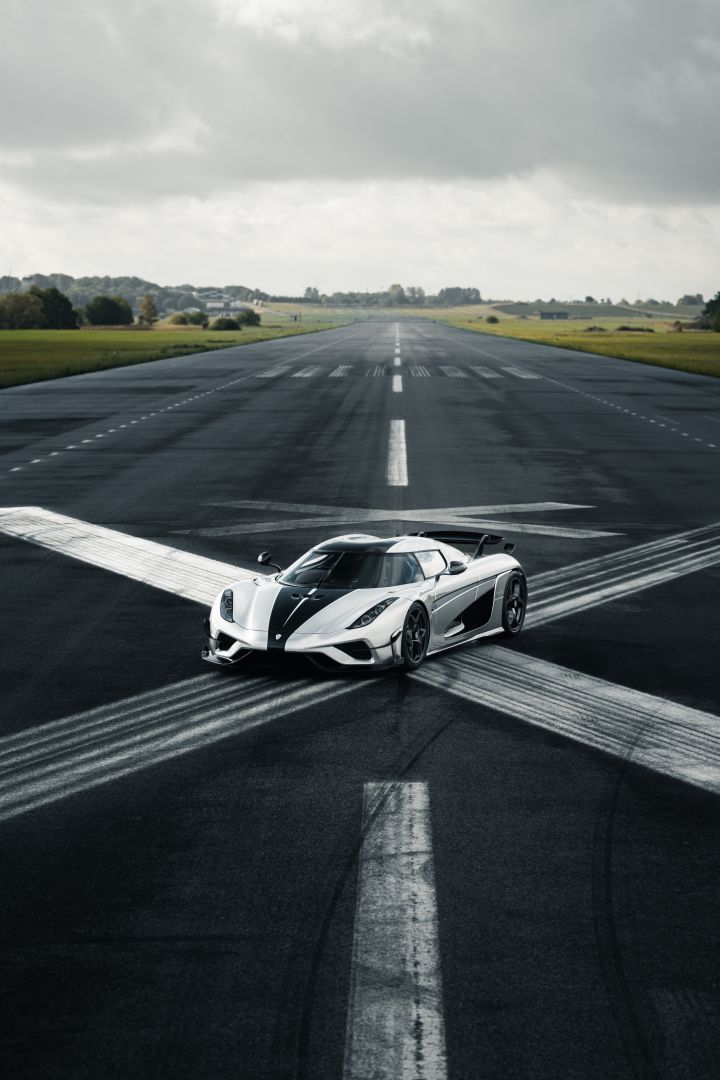 Koenigsegg Regera-2.jpg