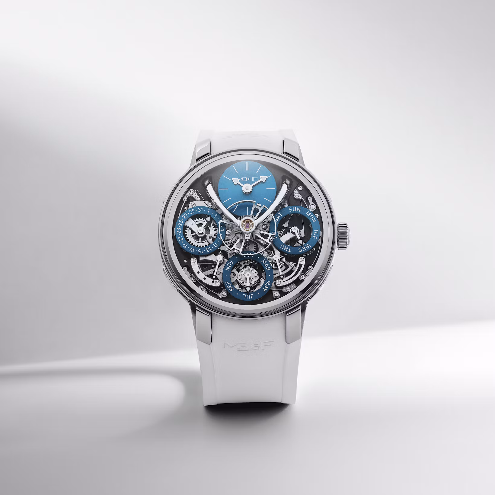MBandF_LMP_EVO_Seddiqi_Lifestyle_1_Hres.jpg.avif