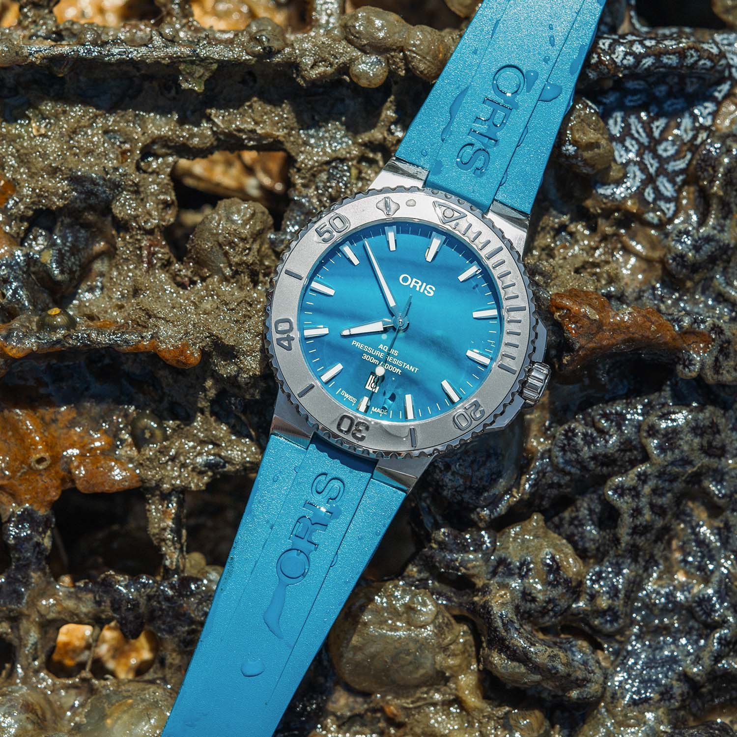 Oris-Aquis-Date-New-York-Harbor-Limited-Edition-II-4.jpg