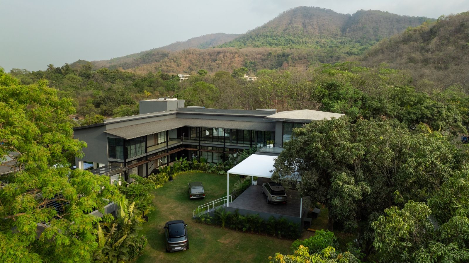 Range Rover House Drone shot