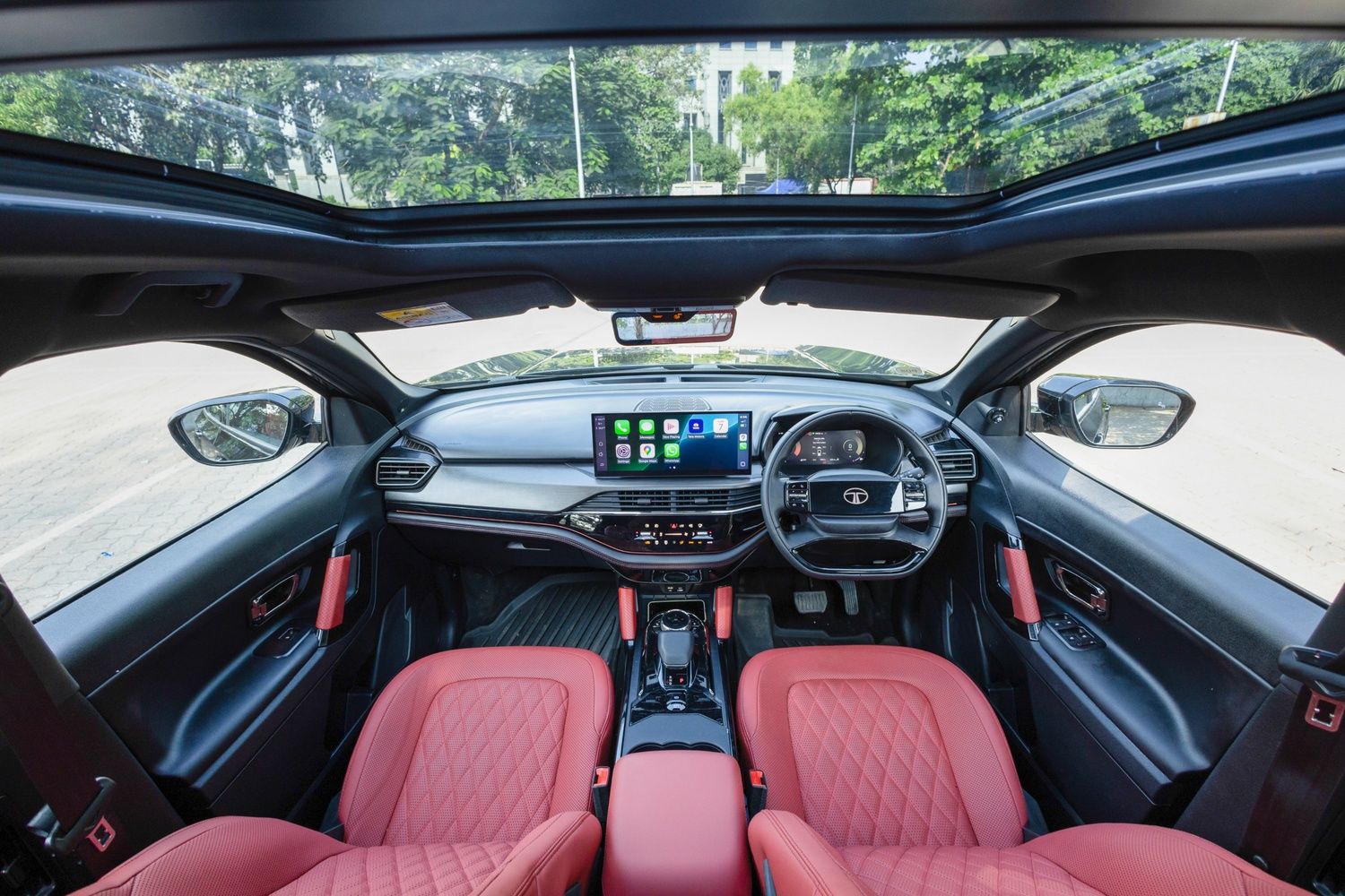 Tata Safari petrol dashboard