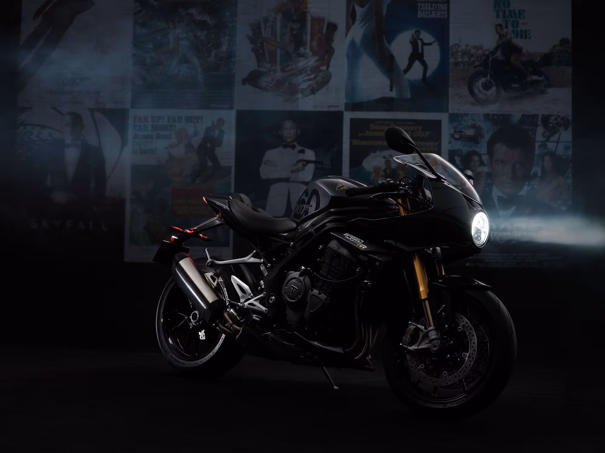 Triumph Speed Triple 1200 RR Bond Edition-1.avif