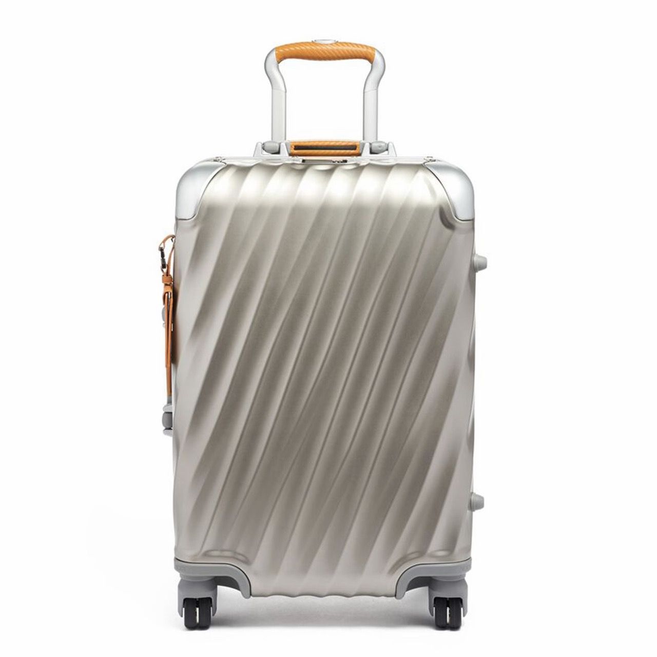 Tumi_19_Degree_Titanium_International_Carry_On_upscaled Large.jpeg