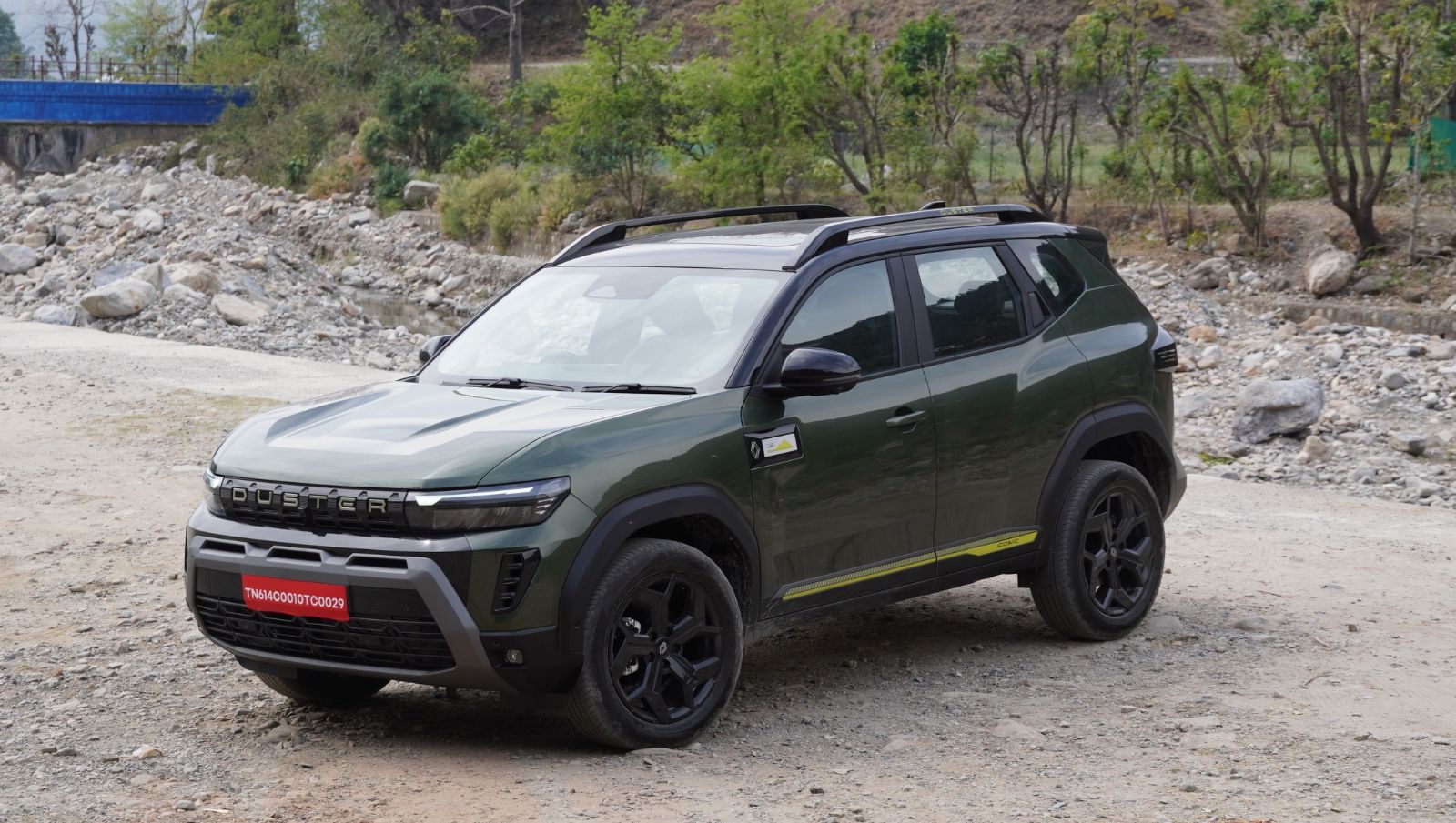 2026 Renault Duster Review front static 1