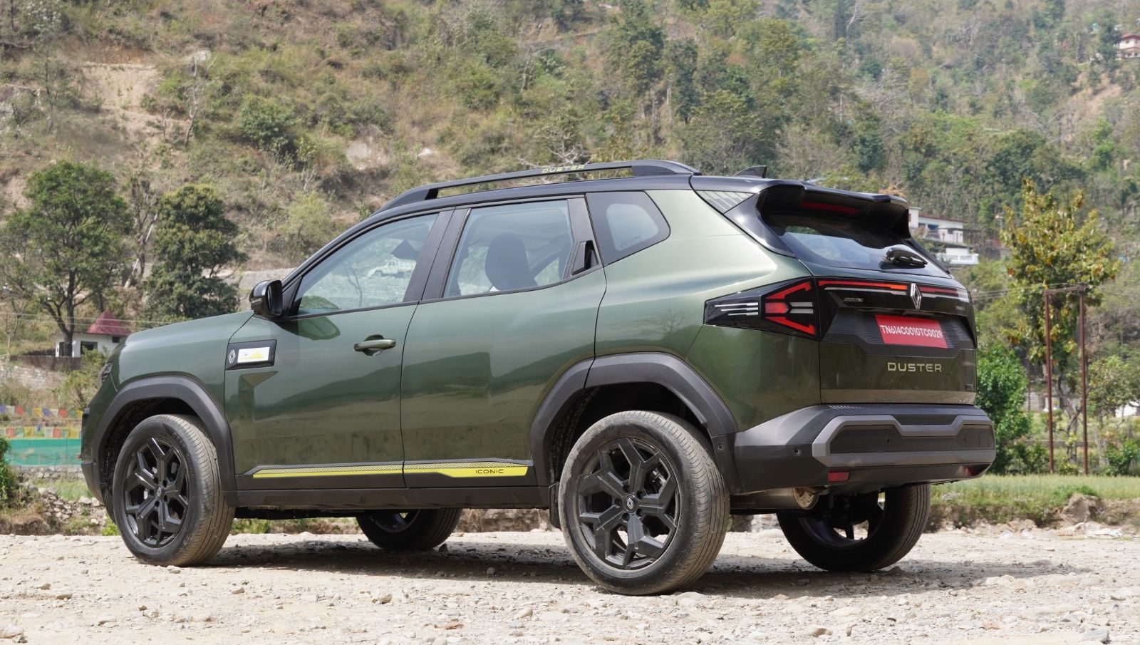 2026 Renault Duster Review rear static 1