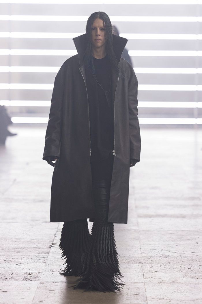 collections_cover_Rick-Owens-Men-FW25-7170.jpg