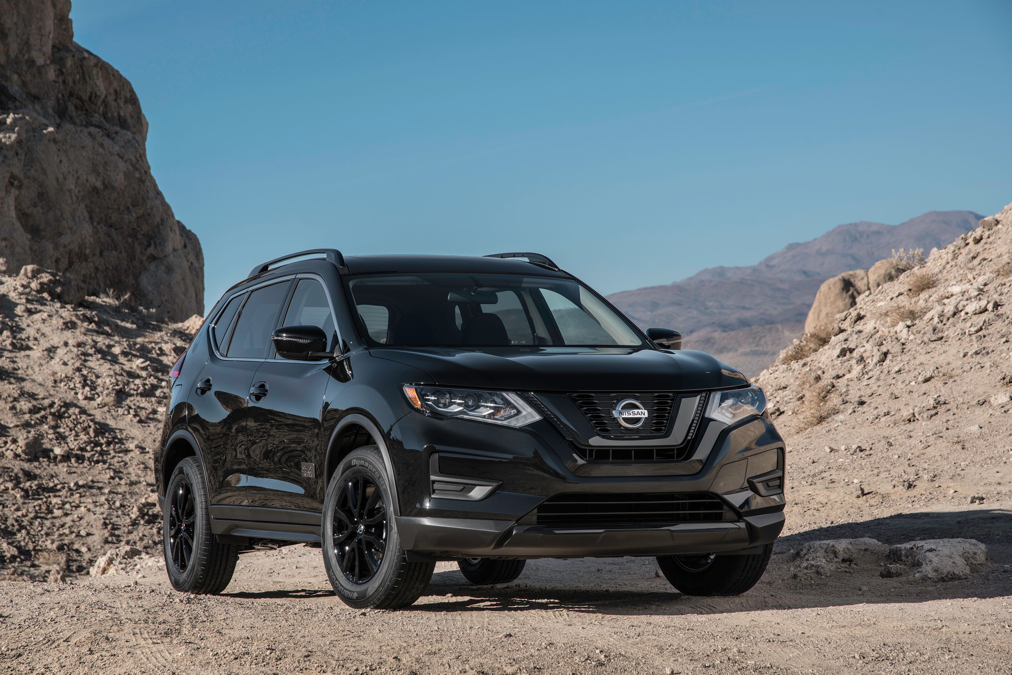 nissan_star_wars_rogue_one_03-source.jpg
